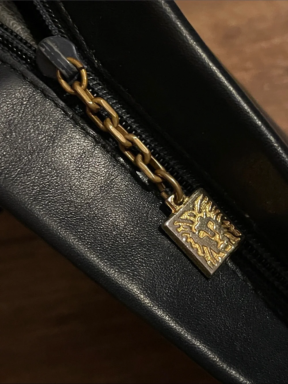 Vintage Anne Klein Navy Leather Crossbody Woman's bag